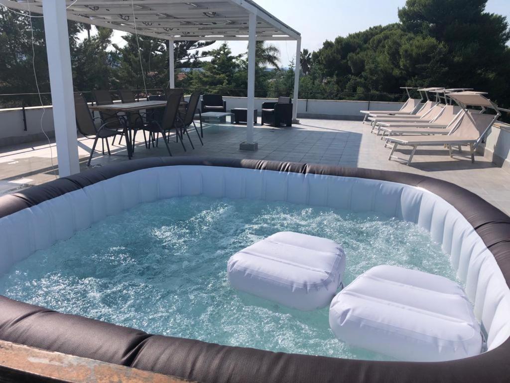 La Perla Blu Di Villa Fontane Bianche